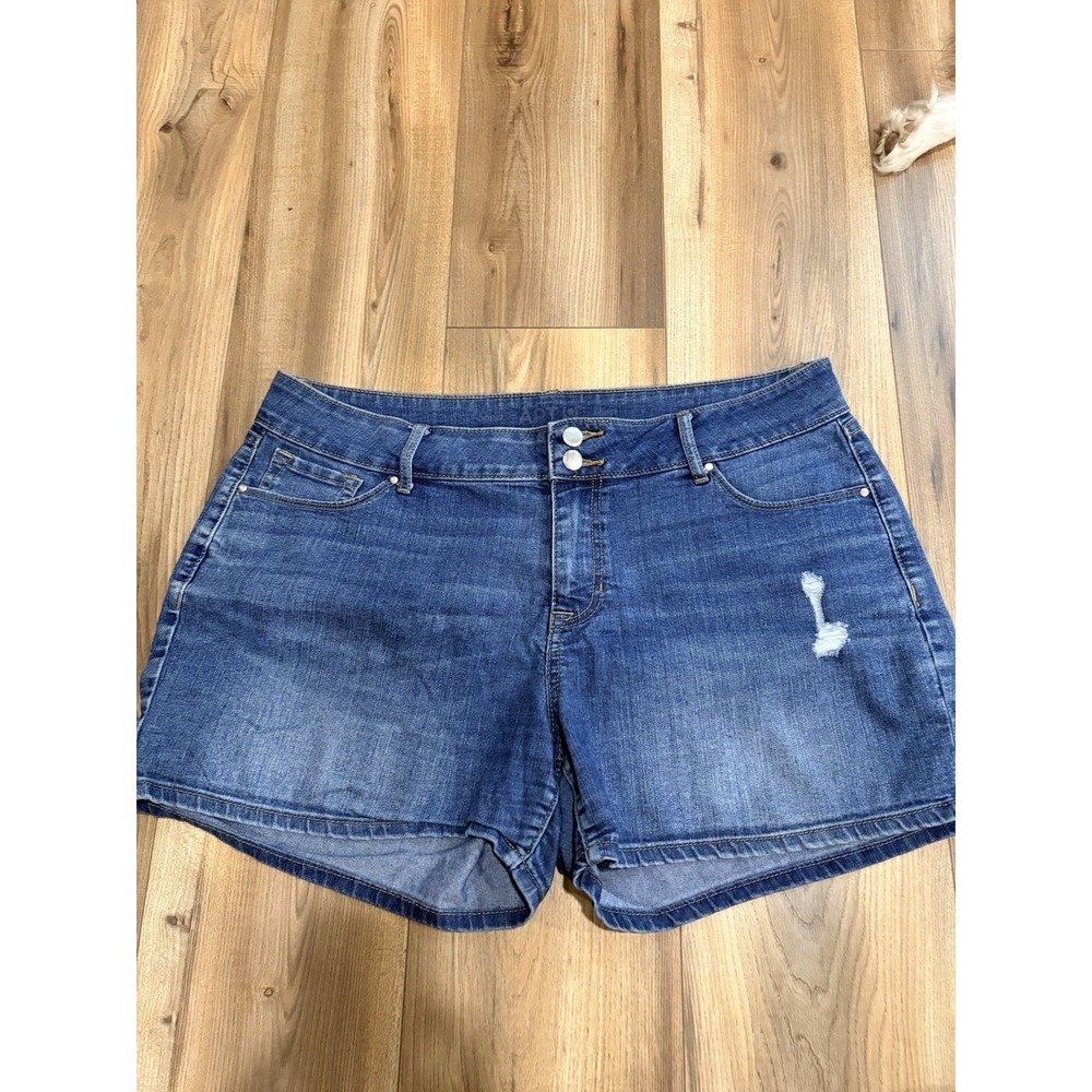 Apt. 9 Jeans Shorts Women's 16‎ Medium Wash 4" Inseam